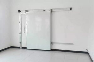 Manual sliding door