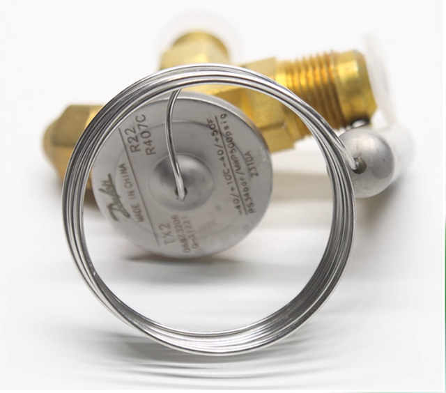 Refrigeration expansion valve for cold storage