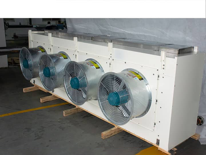 Blast-freezer-evaporator